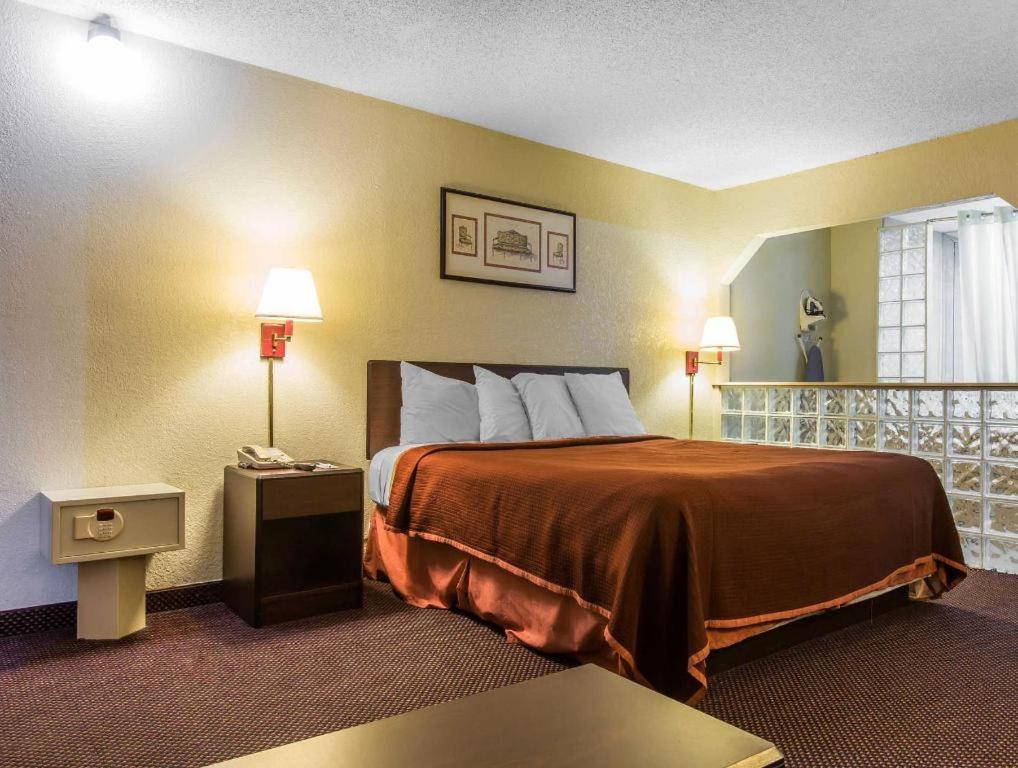 Rodeway Inn Marietta Exteriér fotografie